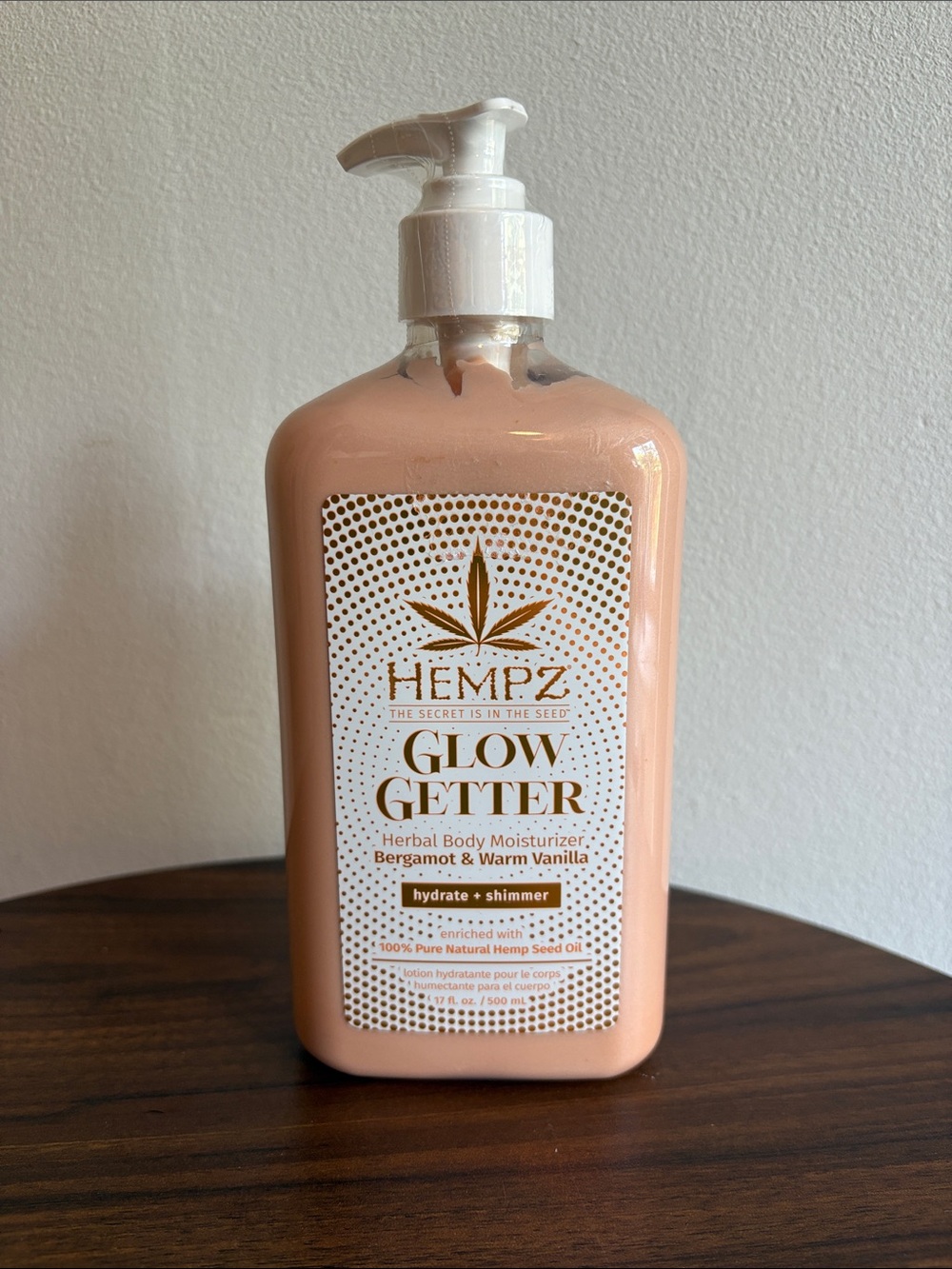 Hempz Glow Getter Herbal Body Moisturizer in Peach